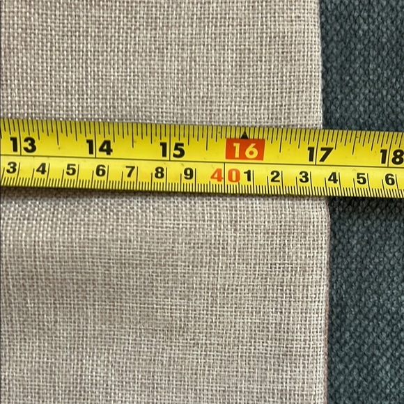 Rose print cushion cover - Picture 3 of 3